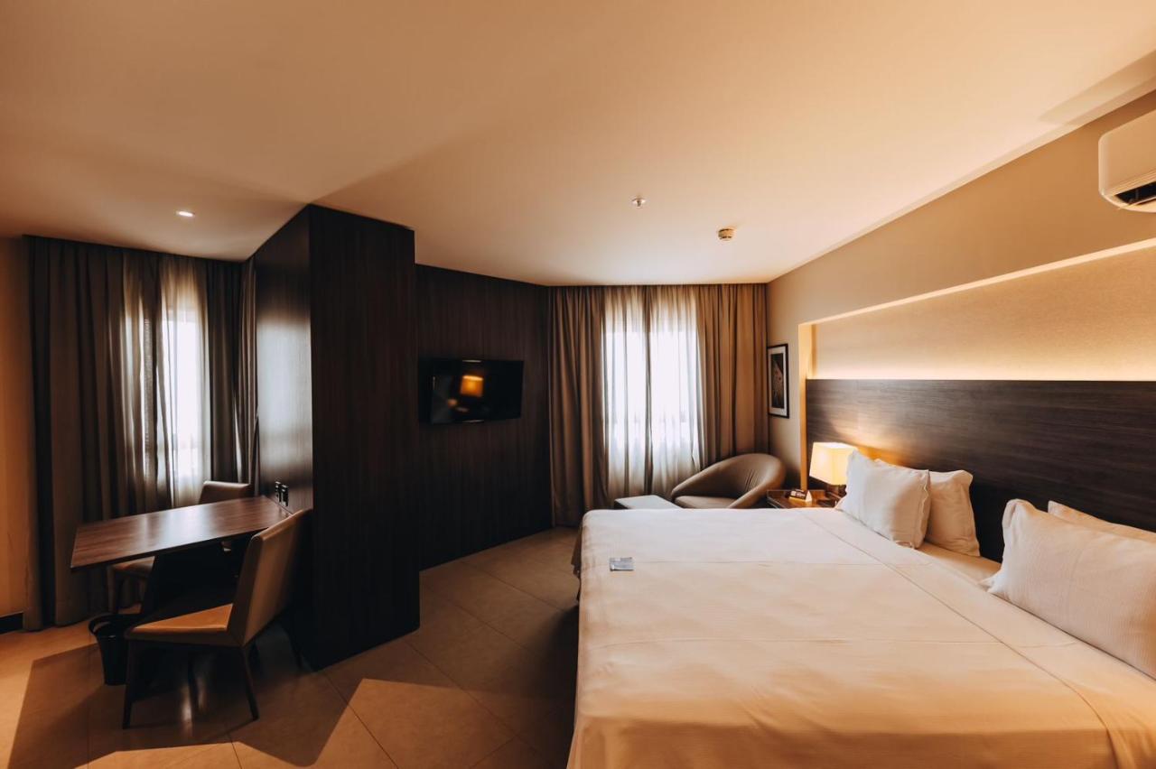 ホテル Golden Tulip Natal Ponta Negra エクステリア 写真
